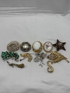 Lot of 11 Vintage Amazing Brooches All in Excellent Condition - Picture 1 of 6