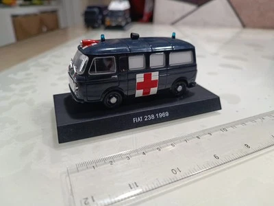 DE AGOSTINI 1:43 AMBULANZA FIAT 238 ANNO 1969 carabinieri  - Immagine 1 di 4