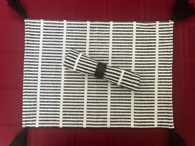 Mainstays Black & White Dining Bundle | Table Runner, Placemats & Napkins | 13pc - Image 1 of 4