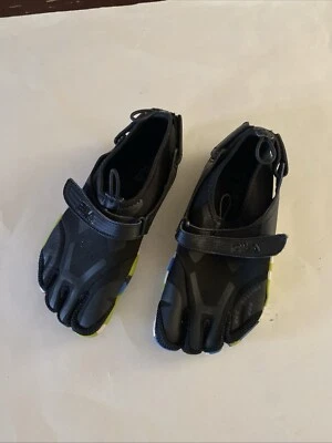 FILA Ladies Skeleton- Toes Black Hook Barefoot Running Athletic Water Shoes S 5 - Image 1 of 4