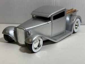 JADA D-RODS 1932 FORD SILVER 1:24 DIECAST MODEL CAR NEW NO BOX - Picture 1 of 13