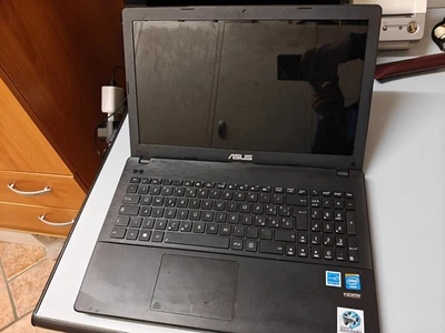 Notebook ASUS X551C completo di alimentatore - NO HDD - Immagine 1 di 4