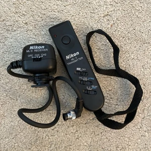 Nikon ML-3 Transmitter Receiver Camera Accessories with Case - Picture 1 of 4