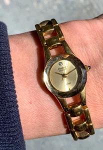 Womens Vintage Gold Tone Armitron Diamond Now Watch - Picture 1 of 17