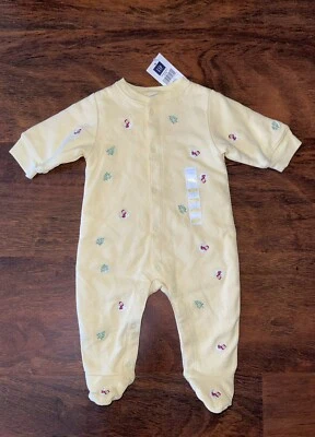 Baby GAP Newborn 0-3 Yellow FOOTED HOLIDAY LAYERED ONE PIECE Seals Trees NWT - Image 1 of 4