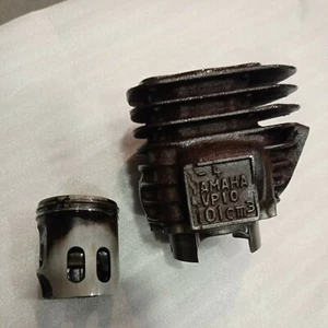 YAMAHA MBK BOOSTER 100 NITRO 100 APRILIA SCARABEO 100 CILINDRO+PISTONE - Foto 1 di 4
