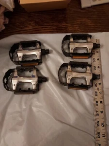 Vintage Pedals 4"x2.5"x1" Mountain Bike Road Flat 2 Sets 4 total. - Picture 1 of 5