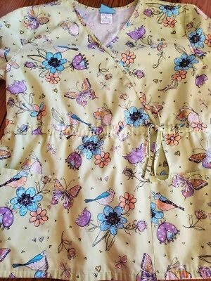 HQ Scrub Top Xl!!! EUC!! Green With Birds - Image 1 of 4