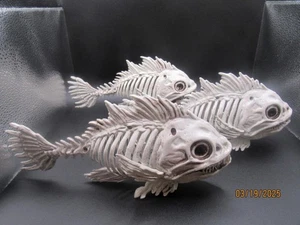 Neu ~ Nerosun ~ Halloween Knochen Fisch Skelette ~ Menge 3 ~ Kunststoff ~ 10" lang - Bild 1 von 5