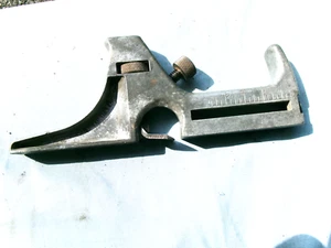 RARE ALUMINUM RABBET & ROUTER PLANE - MADE BY ILLINOIS STAMPING & MFG. CO. - Picture 1 of 7
