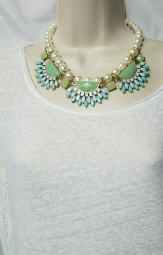 OFF WHITE Collana indiana tono oro strass verdi taglio sfera tondo perle finte bianco sporco