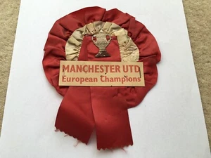 ROSETTA ORIGINALE 1968 MANCHESTER UNITED EUROPEAN CHAMPIONS TIFOSI - Foto 1 di 2