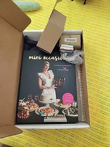 Nora Fleming Mini Occasion Very Hard To Find Mint Condition - Picture 1 of 4