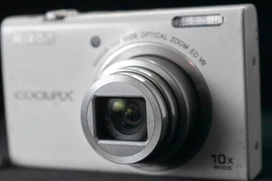 [1 Yr Warranty] Nikon Coolpix S5200 White Digital Camera 8x Optical Zoom 7423 - Picture 1 of 21