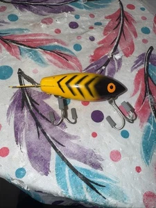 Vintage Bomber Original Fishing Texas Lure Nice Rare Color Yellow Tiger - Picture 1 of 5