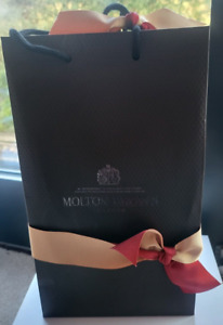 Molton Brown Large Gift Bag, Ribbon(Bows)Size Approx 31cm x 17.5cm x 9cm Gifting