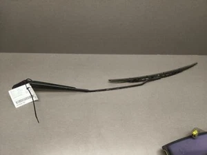 VOLKSWAGEN BORA WIPER ARM LH SIDE, 1J, 12/99-12/05 99 00 01 02 03 04 05 - Picture 1 of 2