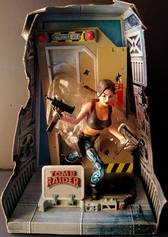 TOMB RAIDER: LARA CROFT / AREA 51 - ACTION FIGURE - 1999 / VGC UNTOUCHED Cover