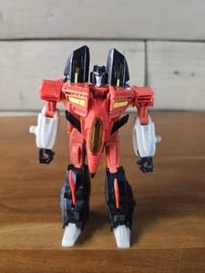 TRANSFORMERS Generations THRILLING 30 Deluxe Class ARMADA STARSCREAM  - Picture 1 of 5