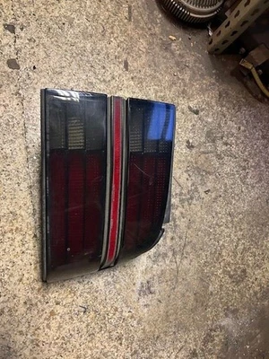 LINHA RACHADA! Lanterna traseira direita do passageiro em quarto compatível com 89-96 Beretta 29859 - Imagem 1 de 4