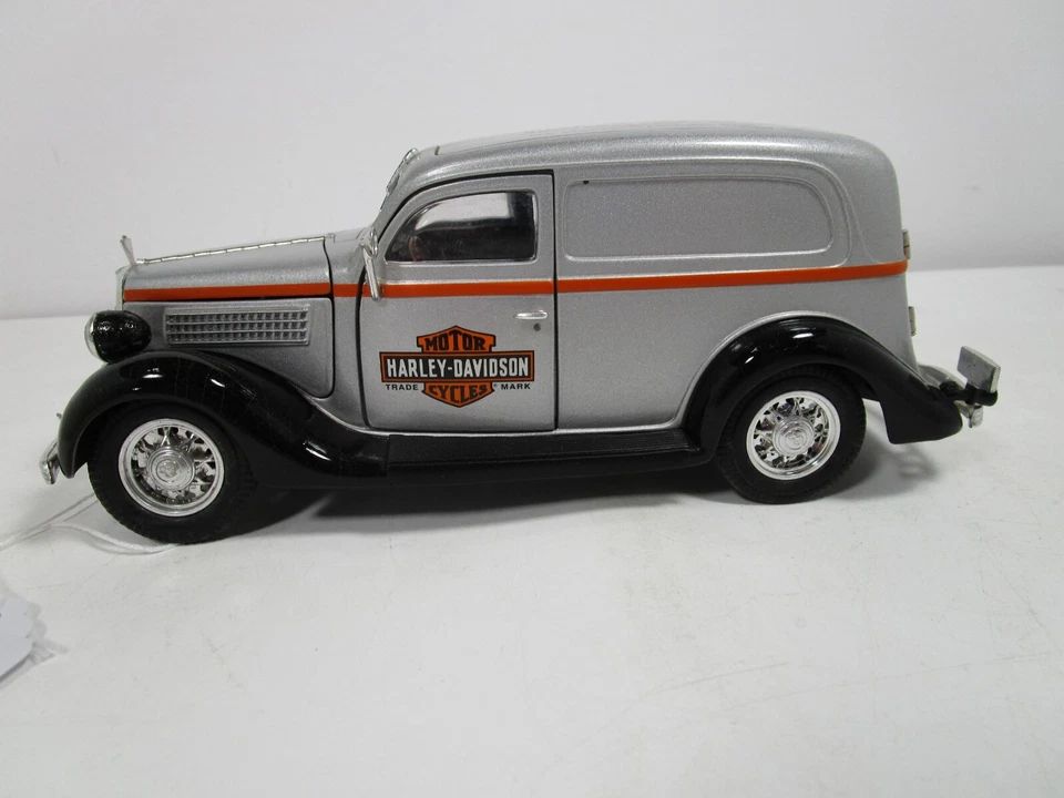 HARLEY DAVIDSON 1/25 1935 FORD SEDAN DELIVERY *ISSUES* SPRINGFEILD OHIO 48 MADE - Image 1 of 4