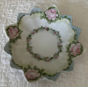 VTG Hand-Painted TRINKET DISH~PEANUT~CANDY DISH~SCALLOPED~5.25”COTTAGE CORE** - Picture 1 of 5