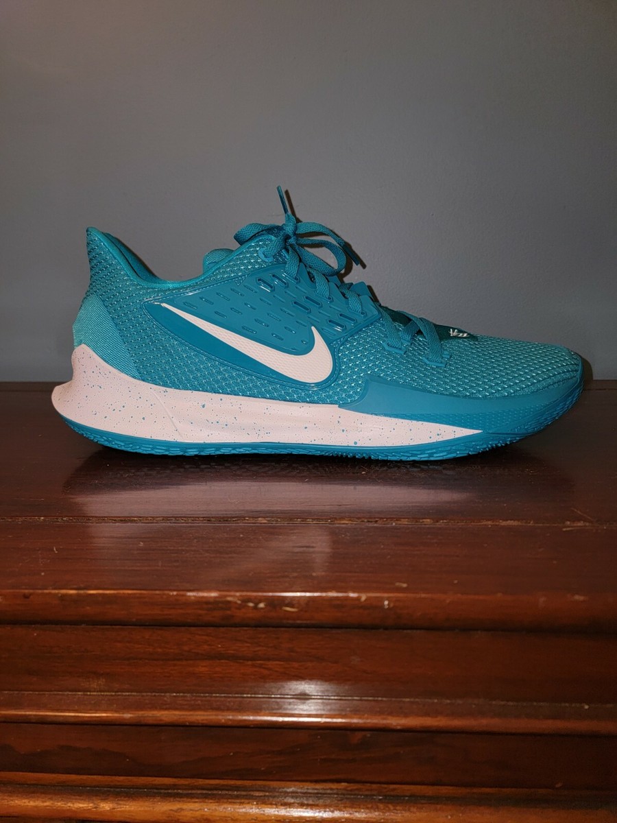 NIKE - 期間限定値下げ　kyrie2 low 2025年最新】カイリー2 lowの人気アイテム - メルカリ