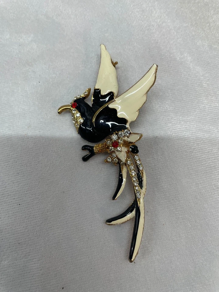 HERMOSO BROCHE PRENDEDOR GRANDE AUDAZ ESMALTE NEGRO Y CREMA Y PEDRERÍA PÁJARO ANIMAL Foto 1 de 4