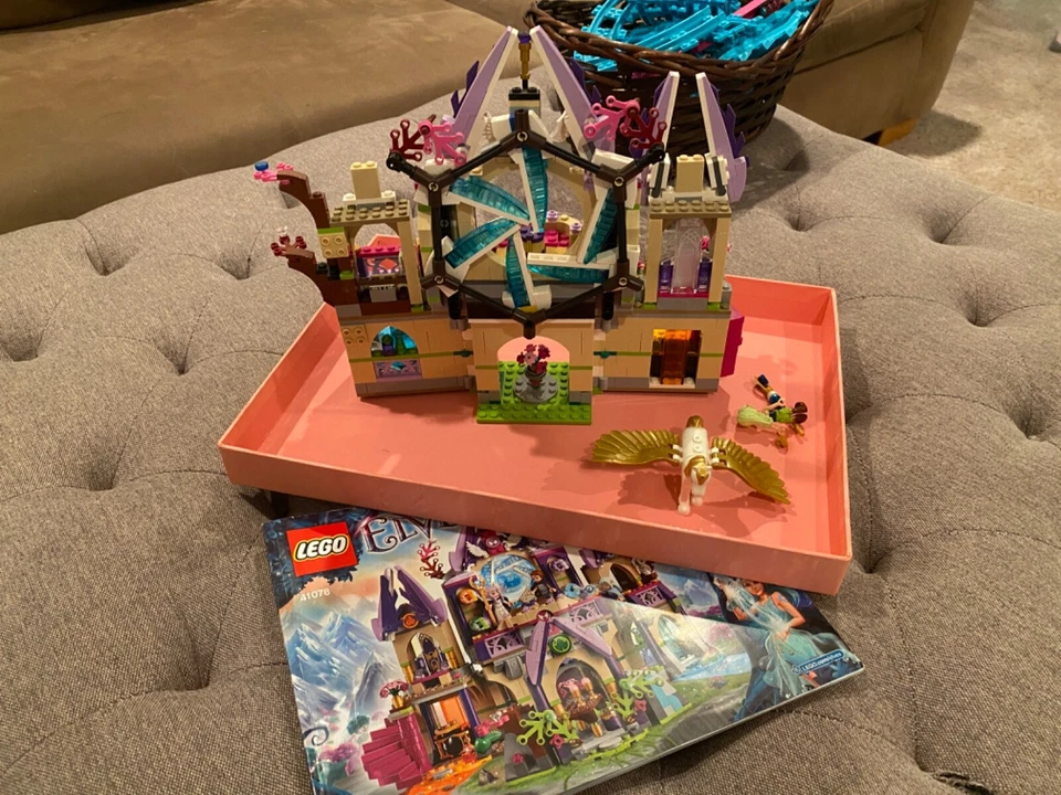 LEGO Elves: Skyra's Mysterious Sky Castle (41078) - Image 1 of 1
