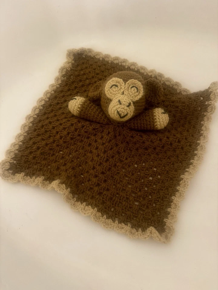 Manta de seguridad para bebé mono ganchillo hecha a mano marrón animal blankie triplete regalo Foto 1 de 4