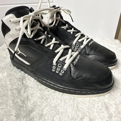 Zapatos negros de baloncesto Nike Air Jordan Flight 1  Foto 1 de 4