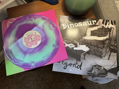 Виниловая пластинка Dinosaur Jr. - Beyond (2022, выпечка) фиолетовый/зеленый завиток - Изображение 1 из 4