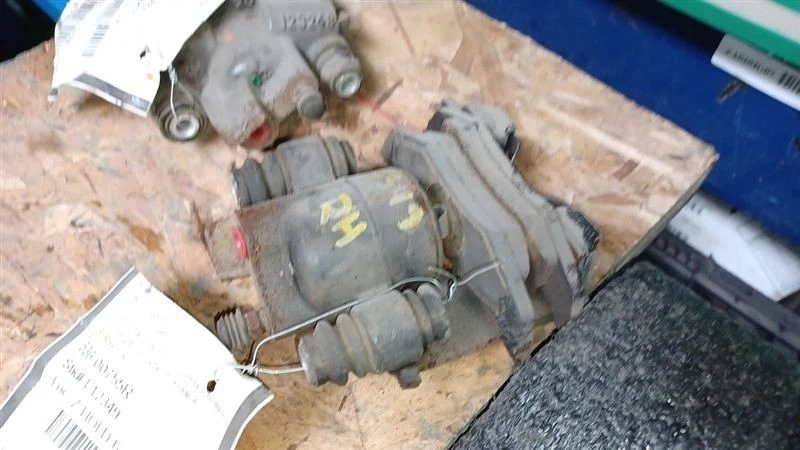 Passenger Right Caliper Rear Fits 03-10 PT CRUISER 1278212 - Image 1 of 1