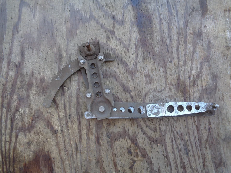 Volvo 240 244 245 lado del conductor IZQUIERDO TRASERO regulador ventana lateral manual Foto 1 de 4