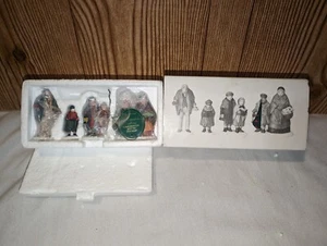 Dept 56 – Carolers on the Doorstep - #5570-0 Heritage Village W/ Box - Picture 1 of 4
