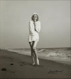 George Barris 1928-2016 Marilyn Monroe Santa Monica Beach, Signed Gelatin Silver - Picture 1 of 1