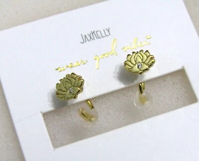 Brincos Huggie de Flor de Lótus JAX KELLY *NOVO - Imagem 1 de 3