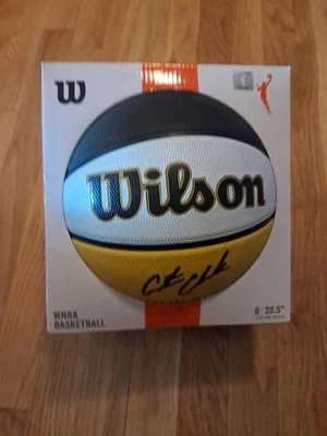 Baloncesto Caitlin Clark Wilson ¡Talla 6!  Cantidades limitadas, ¡altamente coleccionables! Foto 1 de 3