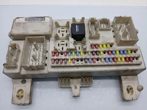Caja de fusibles FORD FOCUS C-MAX 3M5T14A073 1.6 diésel 80kw 2005 28573379 - Imagen 1 de 8
