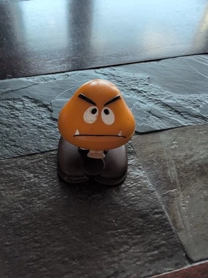 Vintage 1989 NES Nintendo Super Mario Bros Goomba 2" Figurine Flip Toy Foto 1 de 4