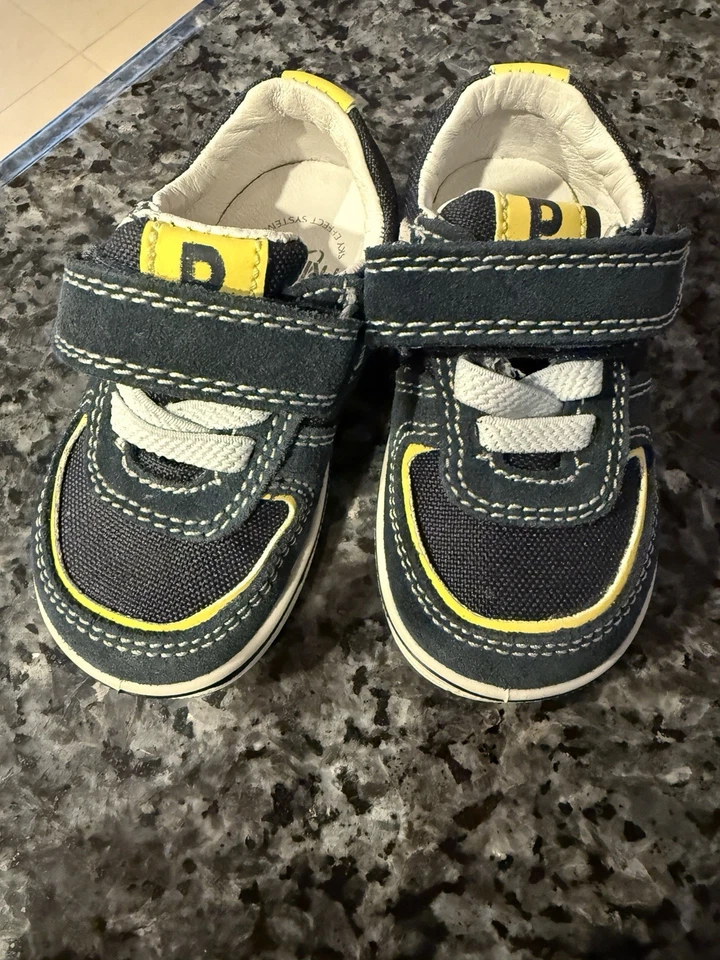 PRIMIGI Zapatos para Niños Pequeños Talla 19 EU (3.5/4 Niño Pequeño EE. UU.) Azul Marino Oscuro/Gris NUEVO Foto 1 de 4
