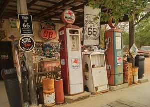 Fotomural GASOLINERA NO TEJIDA Papel pintado a medida pared coche taller garaje tienda XXL - Imagen 1 de 13