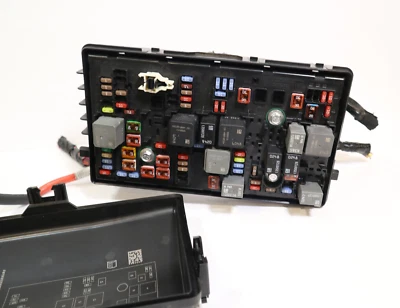 Módulo de relé de caja de fusibles Buick Lacrosse 2014 13222782 OEM Foto 1 de 4