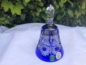 CAMPANA DE CRISTAL CON CARCASA AZUL COBALTO DE ENCAJE BOHEMIA CORTADA A MANO 24% PLOMO 5" COMO NUEVA EN CAJA - Imagen 1 de 4