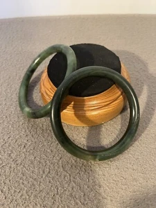 PAAR KONVOLUT 2 VINTAGE SPINAT JADE ARMREIF ARMBÄNDER - Bild 1 von 8