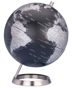 Globo terráqueo "23,5 GRAD" de 25 cm de diámetro, base metálica cromada de TROIKA - Imagen 1 de 6