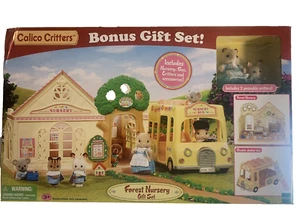 Calico Critters Forest Nursery Bonus Set de Regalo/Bus Critters Y Accesorio 3+ Nuevo - Imagen 1 de 5