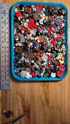 Huge Lot, 500+ Buttons, Victorian To Modern, Glass, Metal, Deco, Figural, Etc. • 55.43$