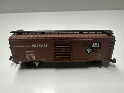 N Scale Bachmann No. 73661 40’ Plug Door Box Car RI #20065 - Image 1 of 4