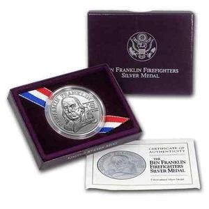 1992 P Ben Franklin Firefigher's Uncirculated Commemorative Dollar ☆☆ Box W/COA - Picture 1 of 2